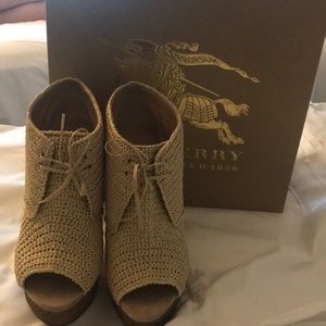 NWT Burberry beige peep toe bootie size 37.5